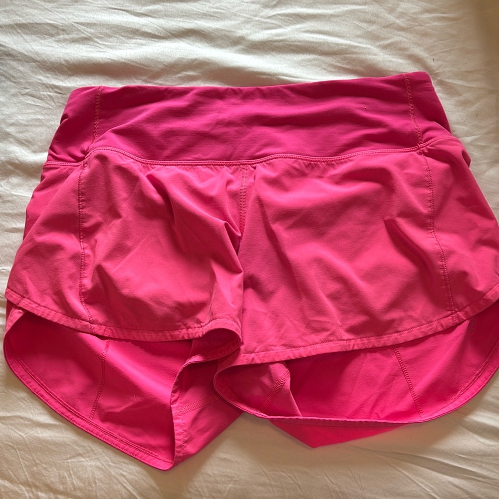 LULULEMON HOT PINK SIZE 6 SHORTS